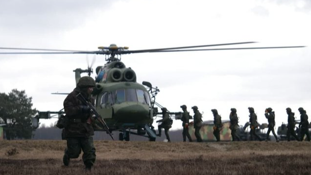 На білоруському полігоні біля Волині тренують авіацію і чутно вибухи