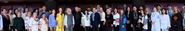 Вишиванка - генетичний код: колектив Волинського драмтеатру привітав зі святом