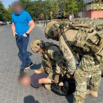 У Луцьку чоловік обстріляв військових біля міського ТЦК: як його покарали