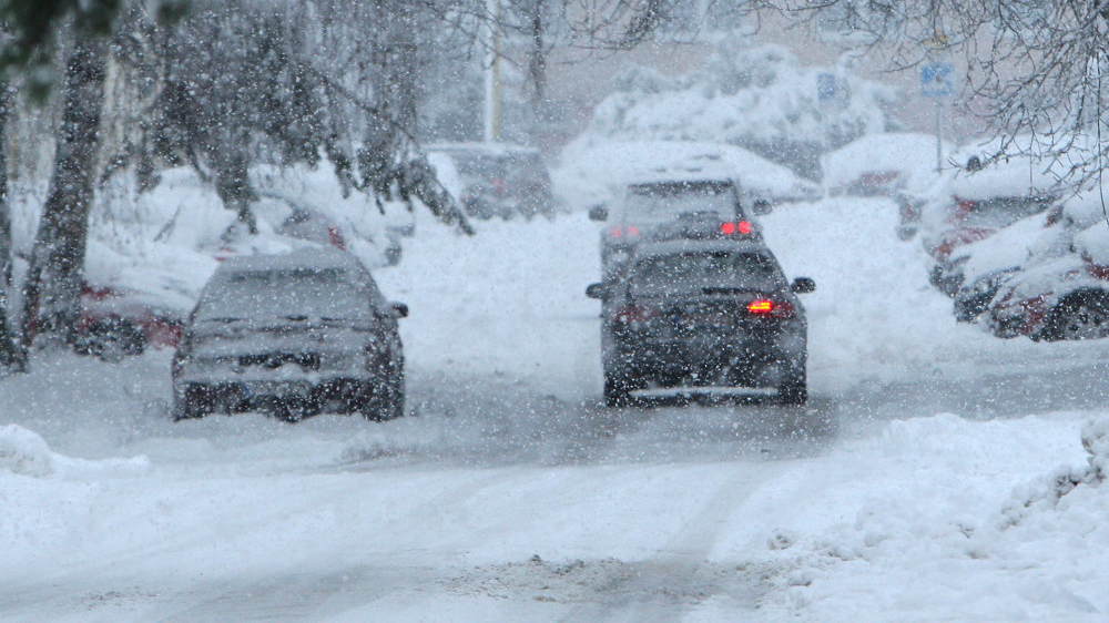 Волинь накриє негода: сильний вітер, снігопади та ожеледиця на дорогах