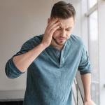 Який симптом є передвісником близького інсульту: дуже тривожна ознака