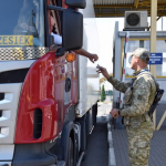Хто з чоловіків може виїздити з України - що змінилося