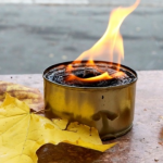 У Луцьку збирають матеріали для окопних свічок для військових