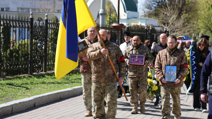 Навіки 49: у Луцьку попрощалися з Героєм Олександром Коханюком