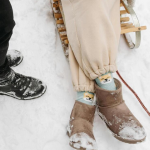 Що варто зробити з черевиками, щоб вони не промокали взимку