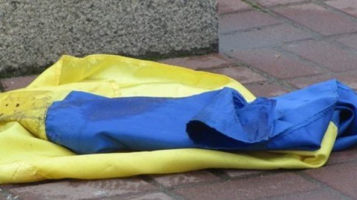 Волинянин серед ночі вчинив наругу над прапором України