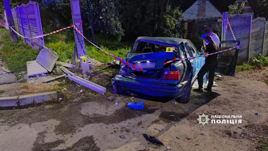 У Луцьку водій на БМВ збив на смерть жінку і в'їхав у паркан: деталі аварії