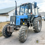 На Волині тракторист три роки їздив із купленим посвідченням - його судили
