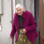 Багато читає і дбає про господарство: історія 95-річної волинянки