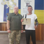 Захисник із Волині отримав медаль «За поранення» від Міністра оборони