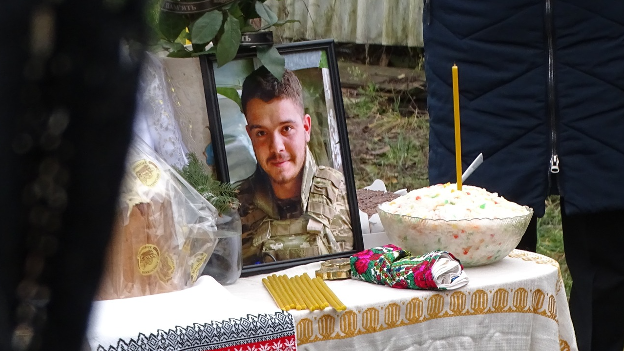 До рідного дому на Волині «на щиті» повернувся 20-річний захисник Станіслав Столярук