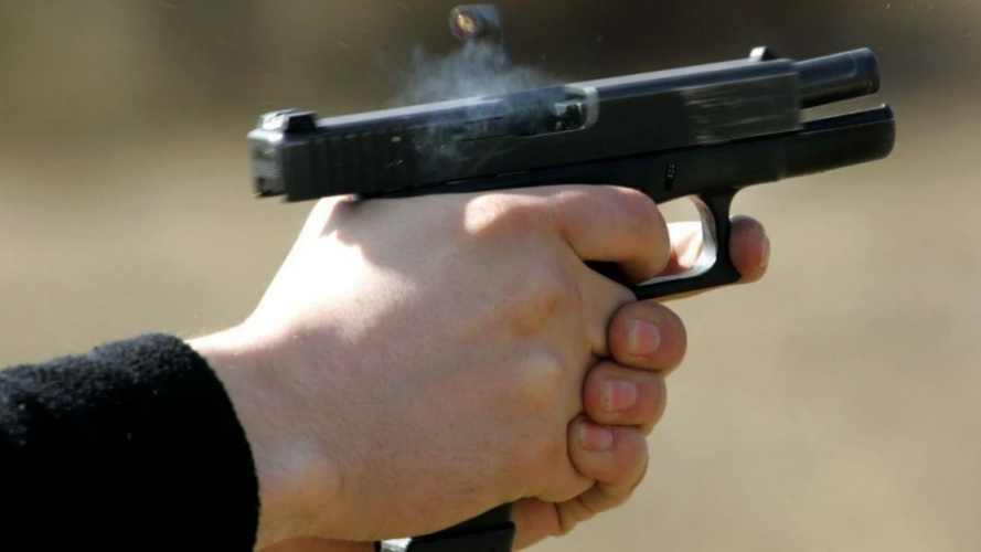 На Волині чоловік стріляв у власника магазину