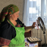 Волинянка стала зіркою ТікТоку - показує просте сільське життя