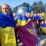До рідного дому на Волинь повертається звільнений з полону захисник Олег Карпюк. Оновлено