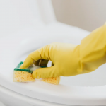 Стане білосніжним: як і чим відчистити унітаз від іржі та вапняного нальоту