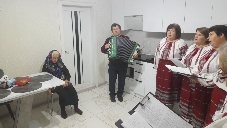 У волинській громаді з 90-річчям привітали довгожительку