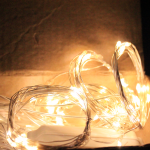 Скільки коштують новорічні гірлянди на ринку у Луцьку?