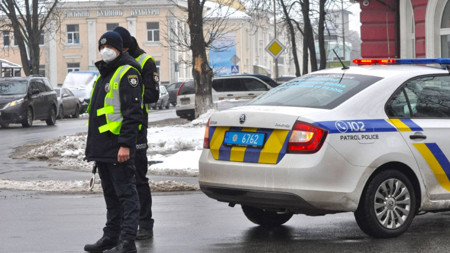 Українські водії можуть отримати штраф за тріщину на склі