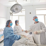 24 години - і додому: на Волині медики прооперували 9-річного пацієнта із гострим апендицитом через три проколи