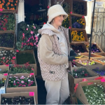 Квітникарка з Волині продає розсаду на ринку та веде ТікТок