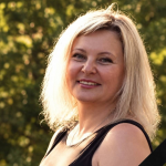 У Луцьку під час російської атаки загинула випускниця ліцею №11: осиротіло двоє дітей
