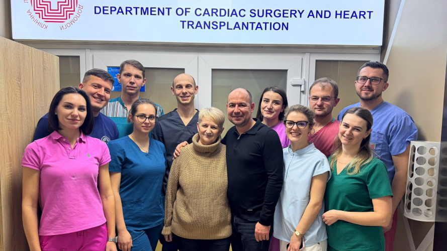 Волинянці видалили пухлину серця за допомогою робота