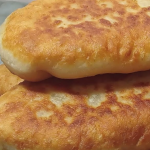 Домашні пиріжки з капустою на сковороді: пухкі, рум’яні та як у бабусі