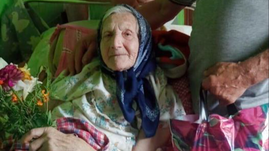 Її опора і підтримка - онуки, а також тішиться правнуками: найстаршій жительці села на Волині виповнилося 94 роки