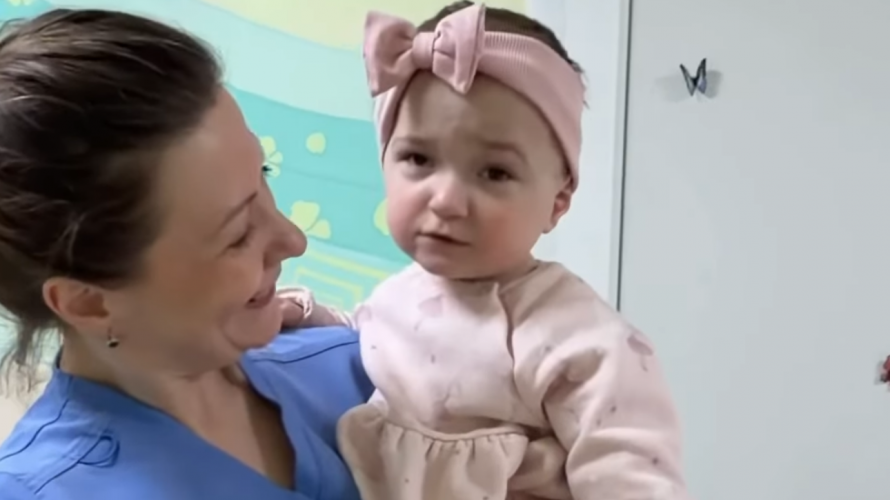 138 днів у реанімації: у Луцьку виходили дівчинку, яка народилася з вагою 520 грамів