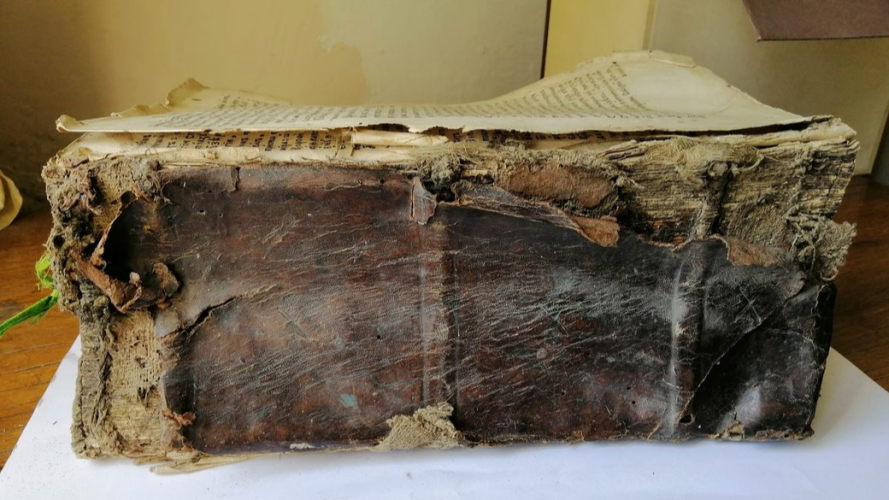 Стародрук із волинського музею передали на реставрацію