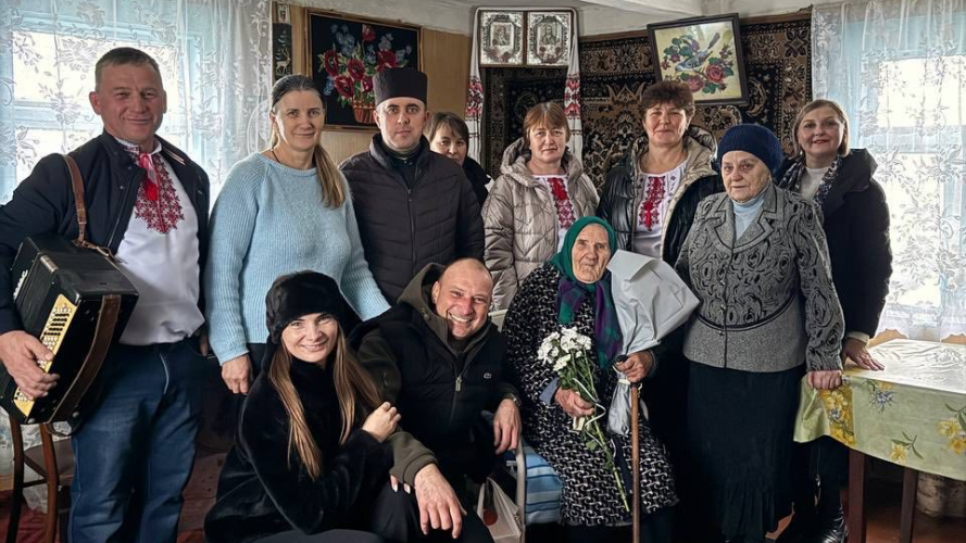 Має четверо онуків і пʼятеро правнуків: у громаді на Волині вітали довгожительку