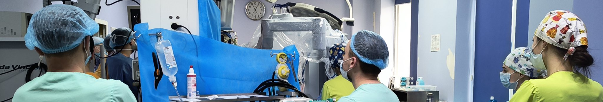 Волинянці видалили пухлину серця за допомогою робота