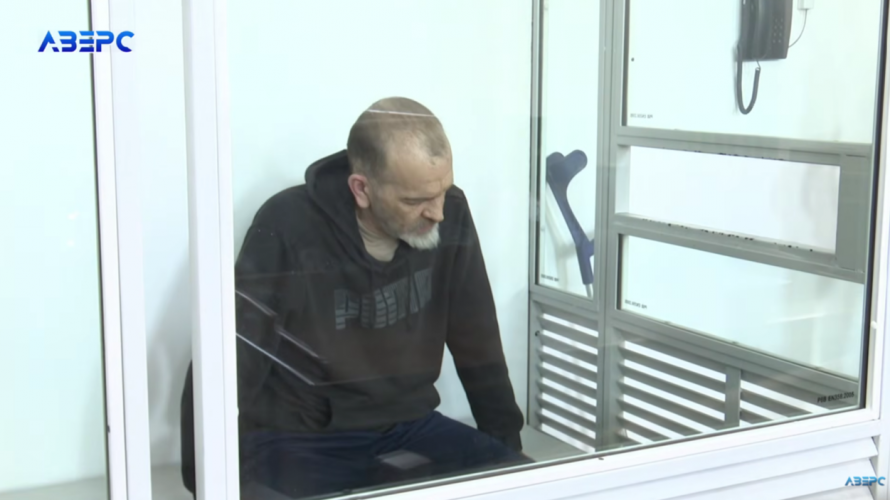 У Луцьку чоловік вбив матір молотком і два тижні жив із її тілом: який вирок він отримав