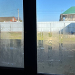 Як зменшити конденсат на вікнах за допомогою оцту та гелю для посуду