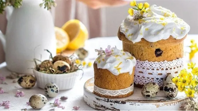 Коли потрібно пекти паску і фарбувати яйця у 2026 році