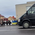 Майже рік вважався зниклим безвісти: на Волині коридором шани прощаються з полеглим прикордонником Миколою Проскурою