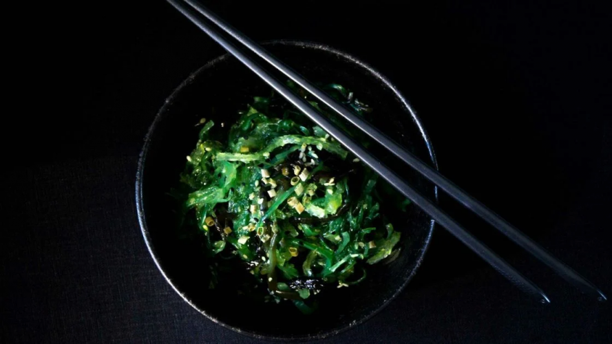 Дешевий, але приносить багато користі: який продукт довгожителі рекомендують їсти щодня