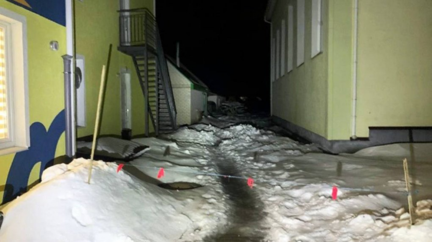 снігова брила впала на дитину