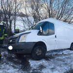 На Волині зіткнулися мікроавтобус і вантажівка: рятувальники деблокували постраждалого