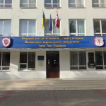 Волинський суд зобов’язав звільнити з військової служби викладача коледжу