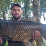 Волинянин впіймав майже 17-кілограмового білого амура