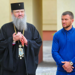 Привітав зі святом цитатою архімандрита РПЦ: українці рознесли відомого боксера та закликали позбавити його громадянства