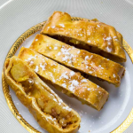 Яблучний штрудель — рецепт ідеального десерту з ароматом кориці