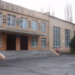 миття вікон, вчителька