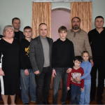 Найменшому - 6 років, старшим - по 15: на Волинь евакуювалися родина, яка виховує дев’ятьох прийомних дітей