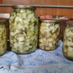 Кабачки як гриби на зиму: ця закуска зникає зі столу першою
