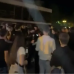 У центрі Луцька між молоддю та правоохоронцями виникла сутичка: поліція застосувала газ