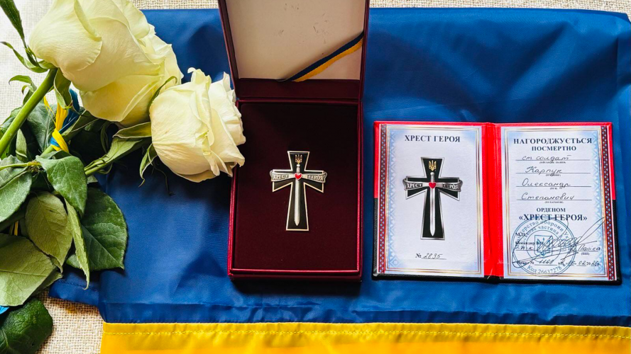 Родинам двох полеглих воїнів із Волині вручили ордени «Хрест Героя»