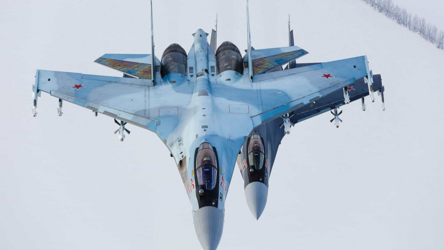 Українські військові збили російський винищувач Су-35