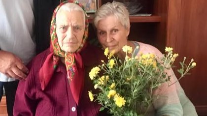 Має 2 доньок, 4 онуків та 5 правнуків: довгожителька з Волині відзначила 96-річчя